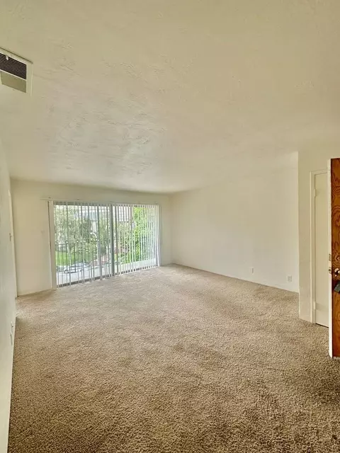 1400 Floribunda Ave, Burlingame, CA 94010