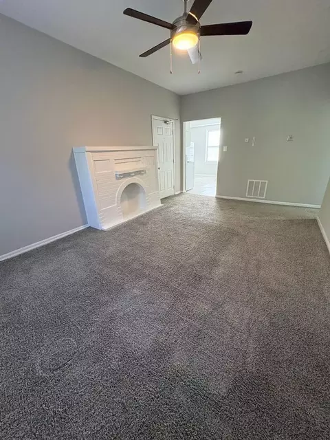 5826 W Washington Blvd, Chicago, IL 60644