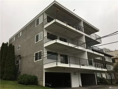 519 N Garden St, Bellingham, WA 98225