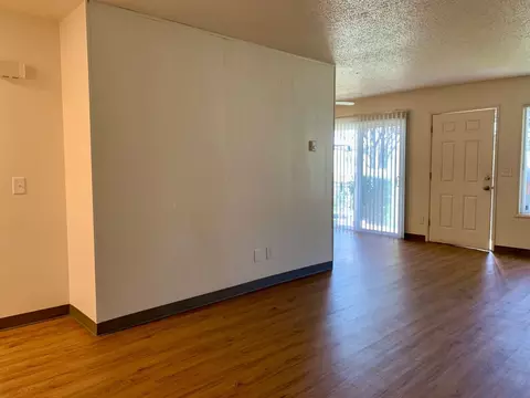 815 SE 223rd Ave, Gresham, OR 97030 photo 2