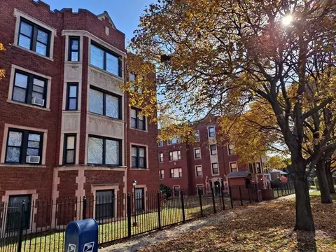 8201 S Michigan Ave, Chicago, IL 60619