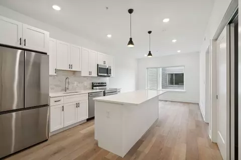 901 Leland St, Philadelphia, PA 19130
