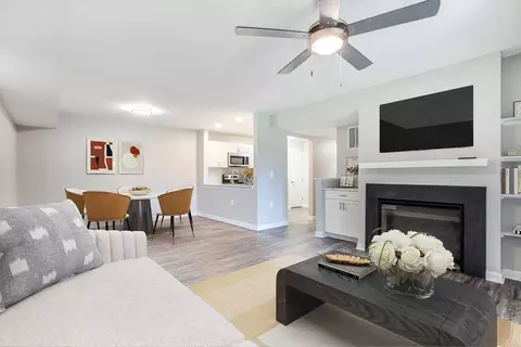 1212 Chase Heritage Cir, Sterling, VA 20164 photo 9