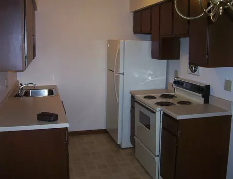 440 Old Orchard Dr, Essexville, MI 48732