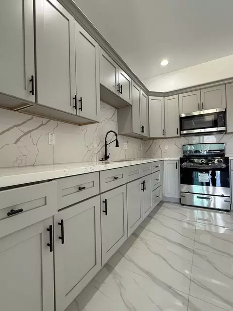 16220 Arrow Blvd, Fontana, CA 92335