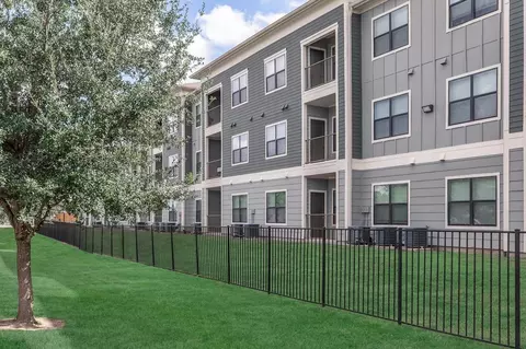 8520 Madie Dr, Houston, TX 77022 photo 31