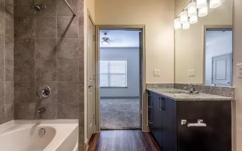 8520 Madie Dr, Houston, TX 77022 photo 7