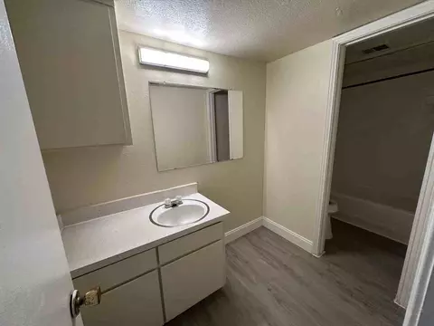 2211 S Vernon Ave, Dallas, TX 75224 photo 8