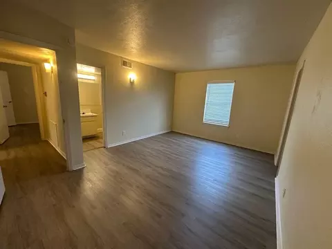 2211 S Vernon Ave, Dallas, TX 75224 photo 6