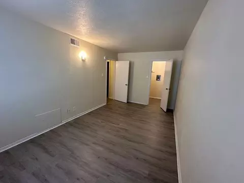 2211 S Vernon Ave, Dallas, TX 75224 photo 13