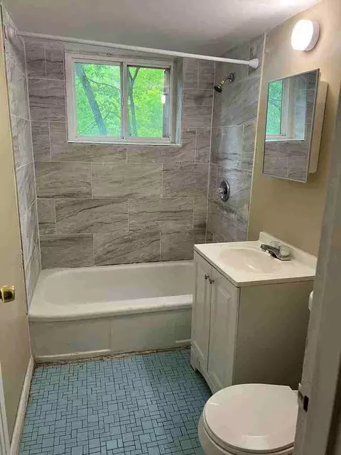 13945 Superior Rd, East Cleveland, OH 44118