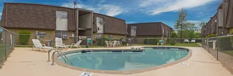 120 NE 21st St, Moore, OK 73160