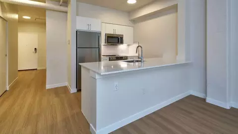 301 Minor Ave N, Seattle, WA 98109 photo 29