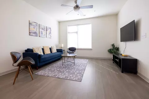 633 E Main St, Louisville, KY 40202