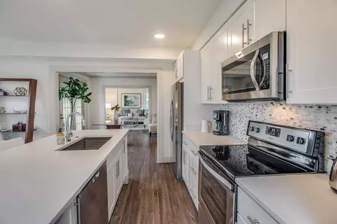 2101 16th St NW, Washington, DC 20009 photo 2
