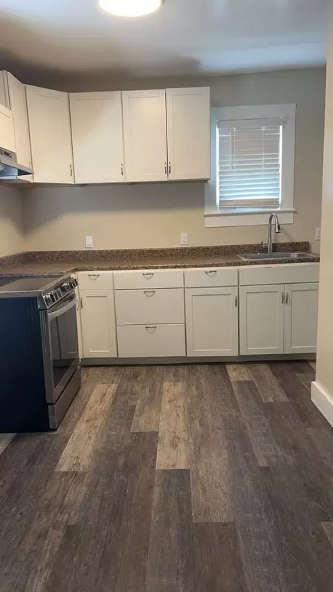 201 E 3rd Ave, Gastonia, NC 28052 photo 9