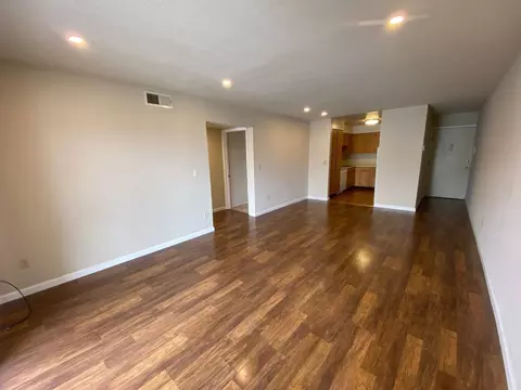 89 Th St, Broadmoor, CA 94015 photo 5