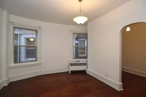 422 S 45th St, Philadelphia, PA 19104
