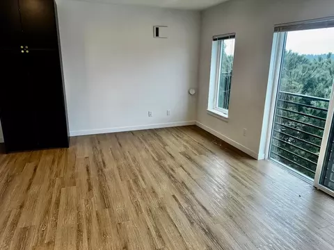 7006 Greenwood Ave N, Seattle, WA 98103