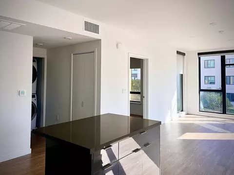 3006 San Pablo Ave, Berkeley, CA 94702