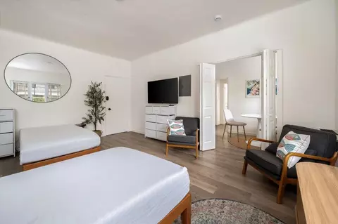 221 Bath St, Santa Barbara, CA 93101