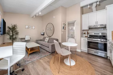 221 Bath St, Santa Barbara, CA 93101