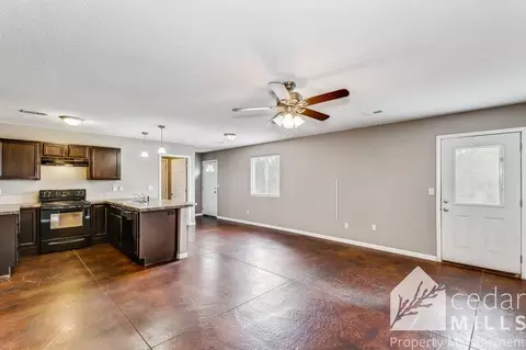 W Newell St, Wichita, KS 67212