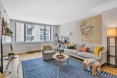 200 E 11th St, New York, NY 10003
