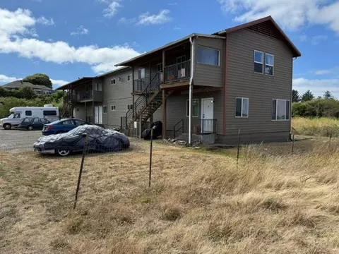 234 S Mill St, Coos Bay, OR 97420