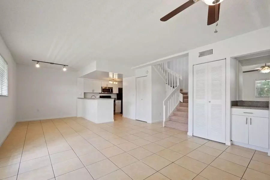  8171 N University Dr, Tamarac, FL 33321 photo 22