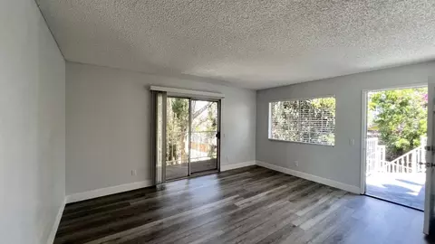 1090 Newport Ave, Long Beach, CA 90804
