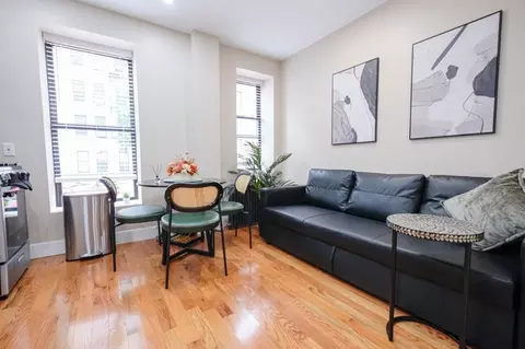 200 E 11th St, New York, NY 10003