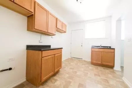 7954 S Justine St, Chicago, IL 60620 photo 3