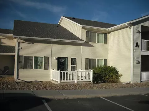 100 S Wind River Dr, Douglas, WY 82633 photo 5