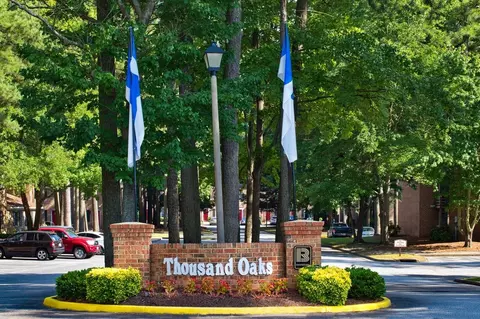 1020 Thousand Oaks Dr, Virginia Beach, VA 23454