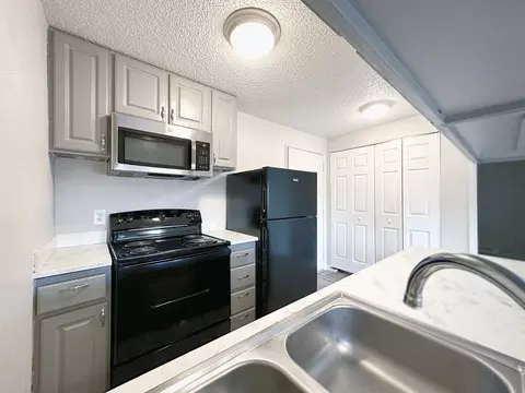 121 E Wedgewood Ave, Spokane, WA 99208 photo 9
