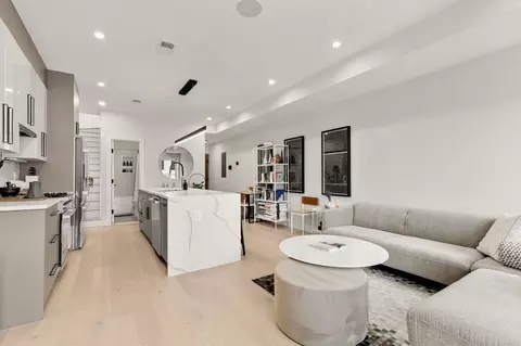 1425 P St NW, Washington, DC 20005 photo 2