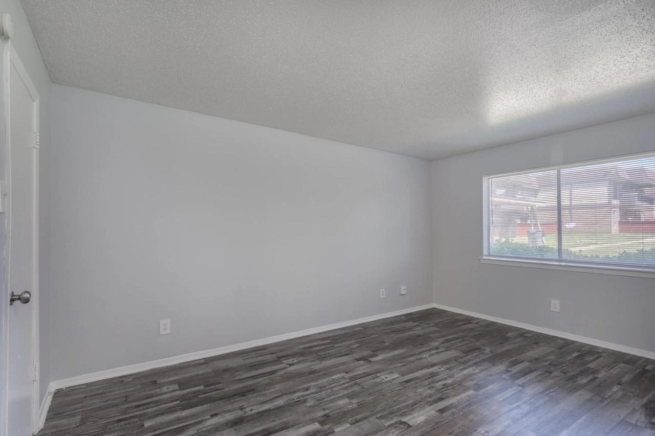  805 Central Dr, Bedford, TX 76022 photo 18