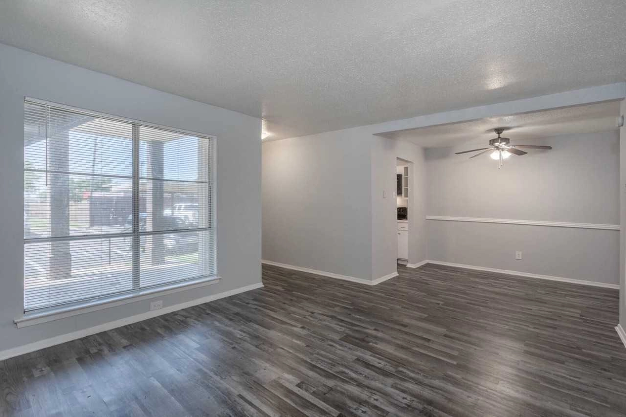  805 Central Dr, Bedford, TX 76022 photo 13