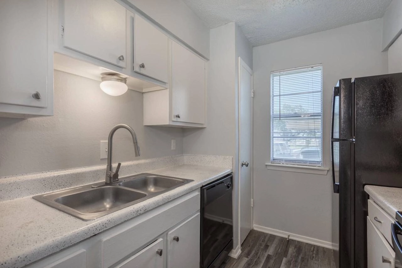  805 Central Dr, Bedford, TX 76022 photo 15
