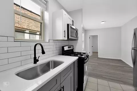 5952 W Superior St, Chicago, IL 60644 photo 2