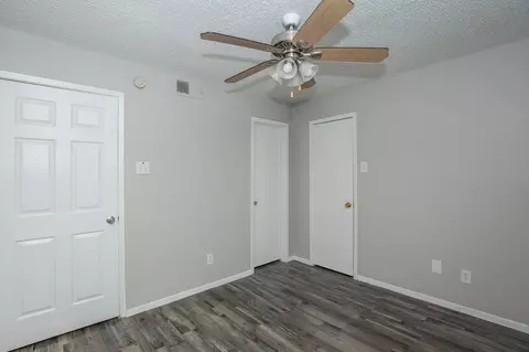 3801 Gannon Ln, Dallas, TX 75237 photo 13