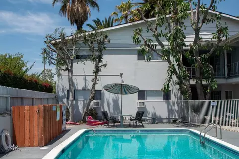 5230 Vesper Ave, Los Angeles, CA 91411