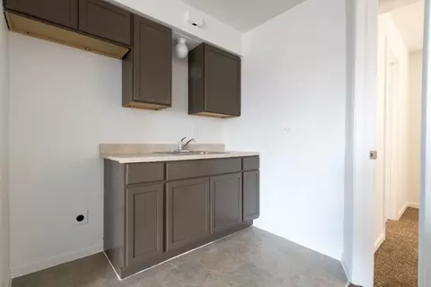 8640 S Ingleside Ave, Chicago, IL 60619 photo 4