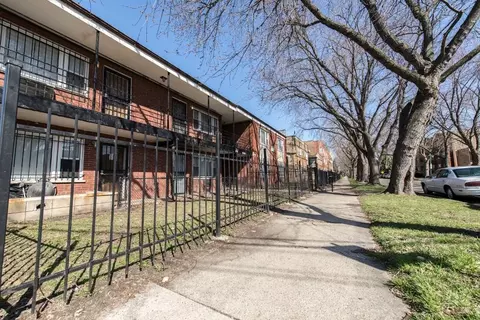 8640 S Ingleside Ave, Chicago, IL 60619