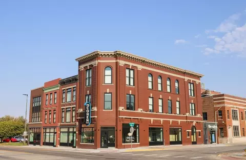 530 W Broadway, Council Bluffs, IA 51503