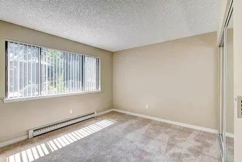 13808 NE 12th St, Bellevue, WA 98005 photo 18