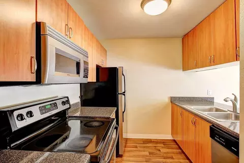 13808 NE 12th St, Bellevue, WA 98005 photo 9