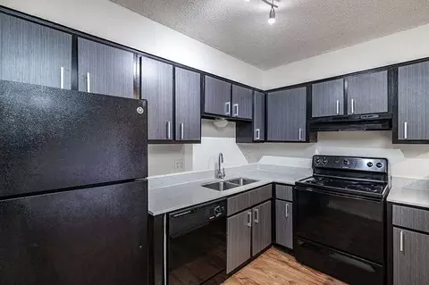 5008 Sierra Pl, Tampa, FL 33617 photo 10