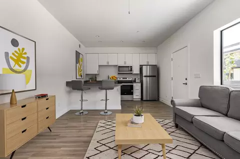 8849 S 7th St, Phoenix, AZ 85042